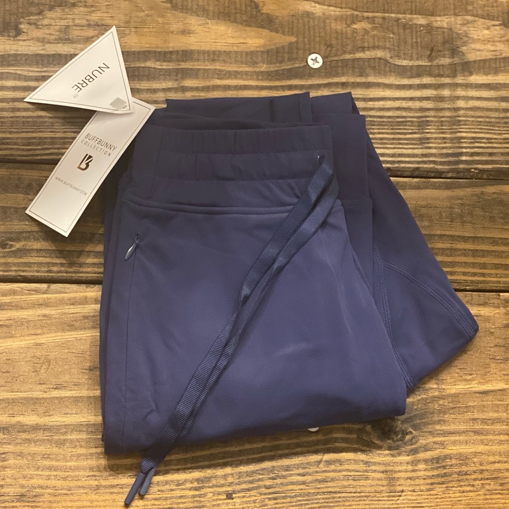 Buffbunny Jewel Jogger - Picture 2 of 11